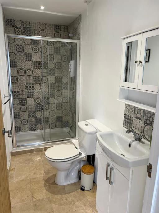 2 Bedroom Cottage In Old Town Swindon Eksteriør billede